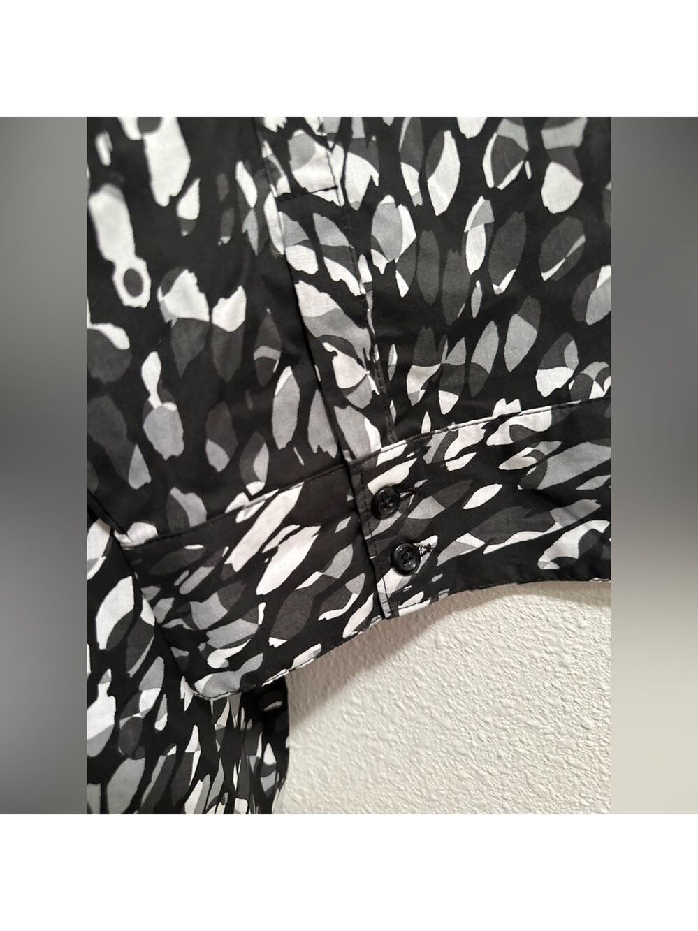 Roamans Blouse, Womens 24W, Black Gray, White, Geometric Circles Business Blouse - Picture 6 of 15
